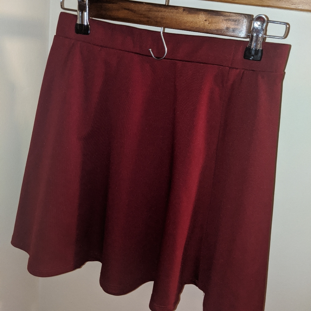 Women’s SHEIN Maroon Skirt Size Medium Length: 16